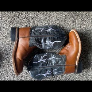 Leather & Lightening Boots ⚡️